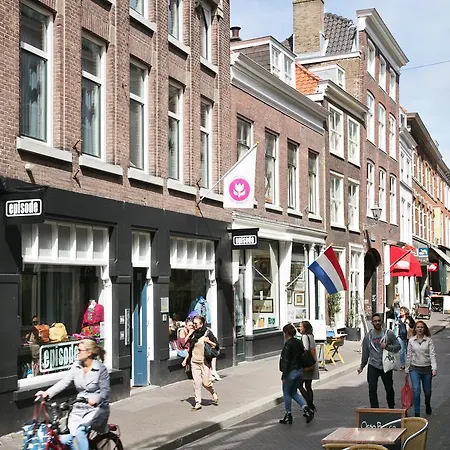 Bacan Bed & Breakfast The Hague